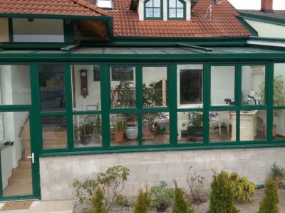 Wintergarten Moosgrün mit Schöne Ambiente